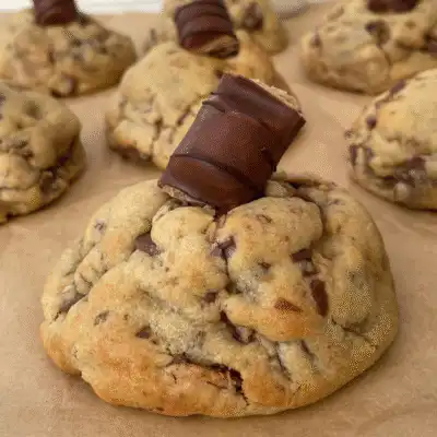 Kinder Bueno NYC Stuffed Cookies Recipe