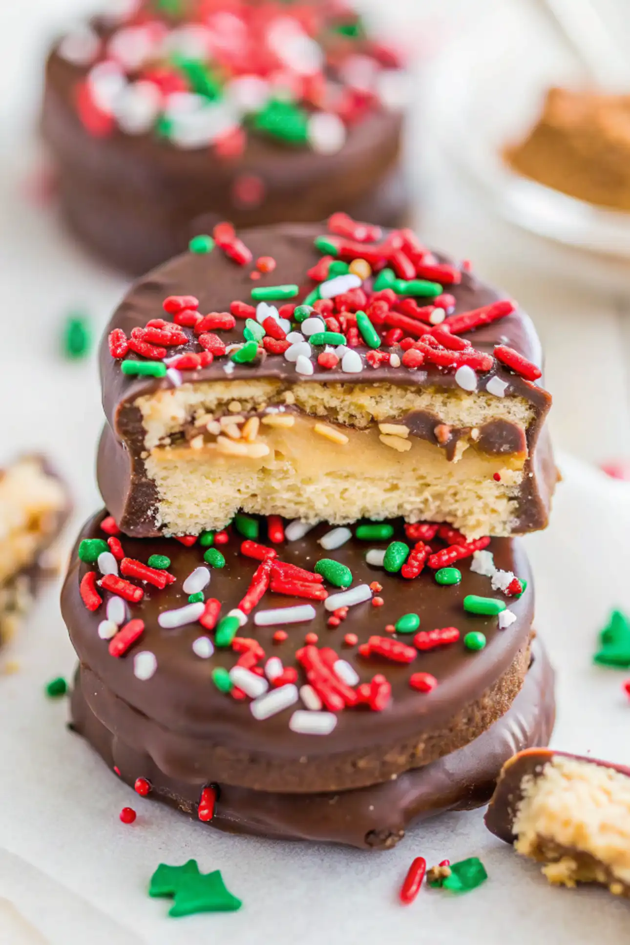 Easy No-Bake Chocolate Peanut Butter Stacks