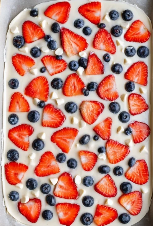 Frozen Yogurt Bark with Berries